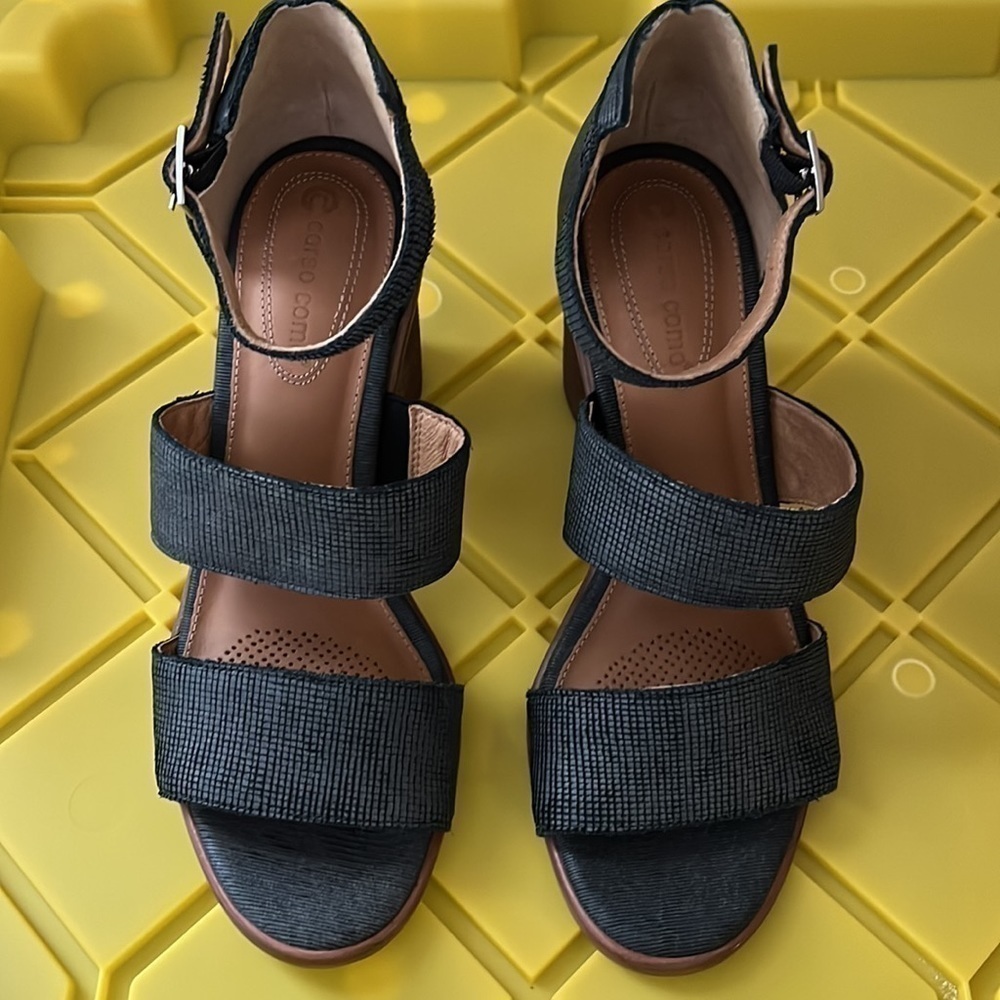 Like-new Corso Como sandals